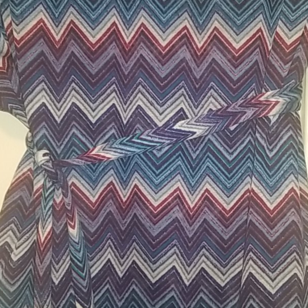 Dress - Picture 3 of 4